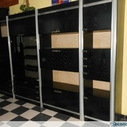 mobilier de la grande distribution années 80 high-tech