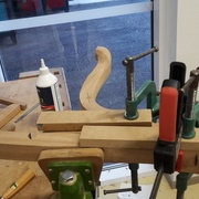 collage d'un tenon mortaise biais