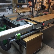 Recul max, avec guide de coupe juste derriere la lame