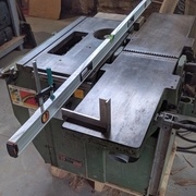 Reglez l'éxtremité des 2 tables de degau