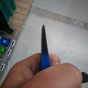 Hache de marque Revex toujours. On voit bien ce fameux biseau pas équilibré et épais.