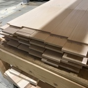 tenons à la sortie de la machine