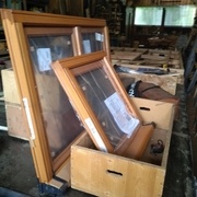 les dernières fenêtres vendue avec le bac à douche pour 160 euros le tout !