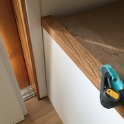 Joue ajustée à gauche