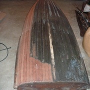 Début de ponçage... il faudra vite passer au décapant chimique vue la multitude de couche de toutes sortes