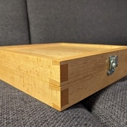 Détail de la boîte en hêtre