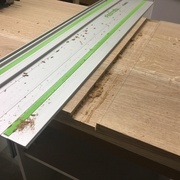 Préparation du rail pour finaliser avec la fraise à queues d'arondes