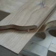 Traverse découpée.