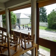 Restaurant scolaire 1956 par les architectes Le Corbusier et André Wogenscky  http://archipostalecarte.blogspot.fr