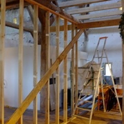 La grande diagonale est provisoire pour garder l'équerrage pendant le déplacement.