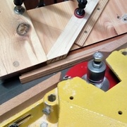 outil monté normalement, sens habituel de travail