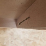 vissage du cadre par l'arrière