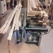 A gauche les déchets, à droite support et récup.