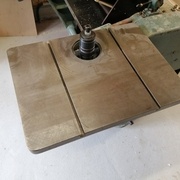 La table d'origine nue.