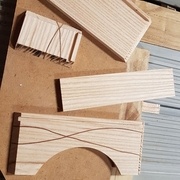 les éléments détachés (la rainure pour le fond est faite avant le fraisage "folding")