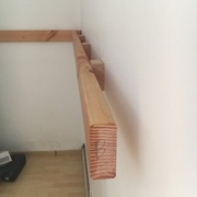 poutre déportée pour éviter le tuyau en cuivre en bas du mur