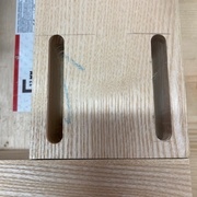 Mortaises pieds pour montants latéraux