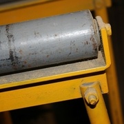 Rouleau tube 40x49 monté sur roulement mais on peut aussi faire avec des rondelles mais comme je "bif" pas mal j'avais ça sous le coude (lol) Support Fer en T de 40.