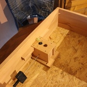 ...pousser la première, c'est la guerre des billes.