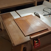 Des planches trouvées dans la rue.