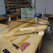 collage des lames (en 3 fois) à la colle vinylique.