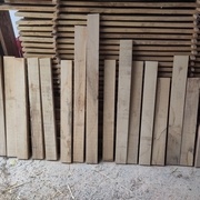 Les morceaux découpés pour les pieds.