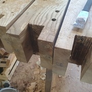 Le fond n'a pas été si facile à enlever : un coup de défonçeuse a aidé à avoir un support plan pour l'ébauchoir.