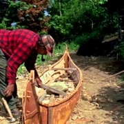 César et son canot d'écorce.