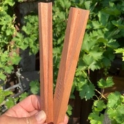 Rainures hautes et basses des baguettes avec 2 angles combinés