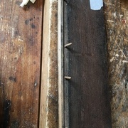 Baguette de hêtre sous les côtés