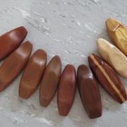 ??, Afrormosia, Iroko, Teck, Sapelli ?, Ipé, (assemblage), Frêne, Robinier