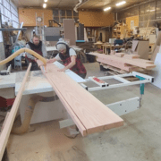 Le guide en méla est entre la planche et moi