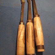 Premiers manches de bédane tournés