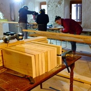 Les 10 équerres sont coupées à longueur et préparées pour le montage