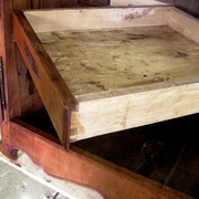 tiroir en peuplier, queues d'arondes.