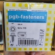 La boite de tire-fonds que j'ai utilisés pour fixer le toit avec une empreinte en 3/8 de pouce!