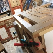 Les coulisses latérales