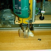 Perçages répétitifs en se guidant dans le trou précédent