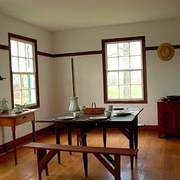 Intérieur Shaker d époque  https://www.pinterest.fr
