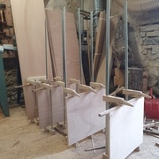 Collage rotatif : tous les serre-joint sont de la partie, quand il n'y en a plus il est temps de déserrer les premiers