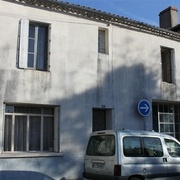coté rue avec la maison
