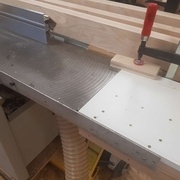 fixation de la table d'entrée