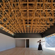 Détail de charpente contemporaine japonaise  http://www.hughmillerfurniture.co.uk/
