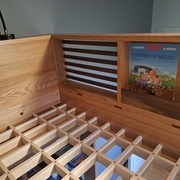 J'ai criblé le sommier de vis (sur le dessus) pour tenir tout le monde en place...