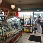 Intérieur de la pâtisserie avant rénovation