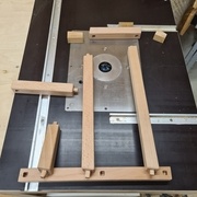 On positionne les pièces pour encoller