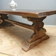 Symbole populaire des années 80 la table monastère en massif  http://www.max-tetelin.com