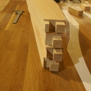 Tenonage terminé (les parties en trop seront éliminées par la suite)