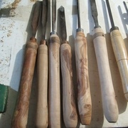 manches d'outils tournés