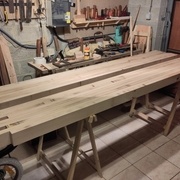 Premier placement des bois des plateaux, juste pour réaliser que ça va être grand!